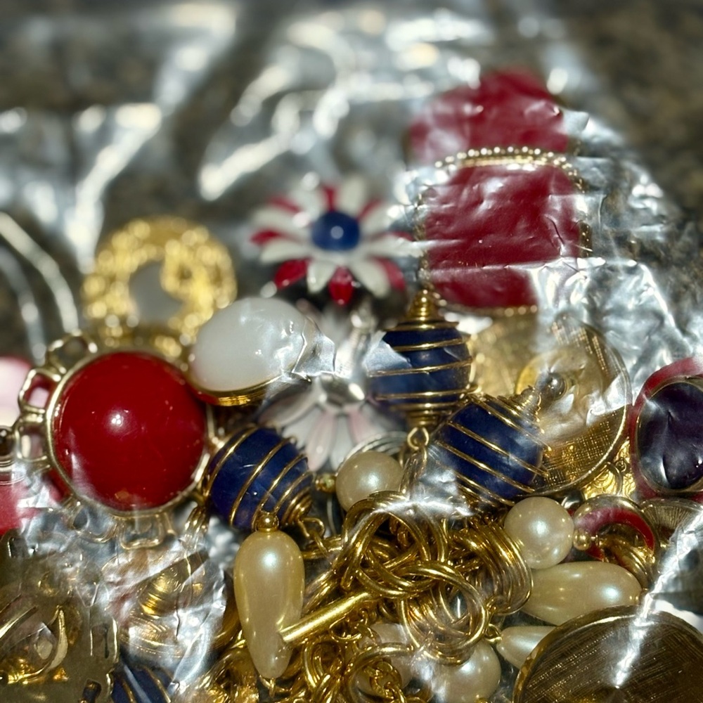 Awesome Vintage Lot!! ‘Nautical’ Red, White Blue Theme - Picture 1 of 13